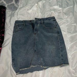 Hogh waisted skirt lightly worn, no flaws
